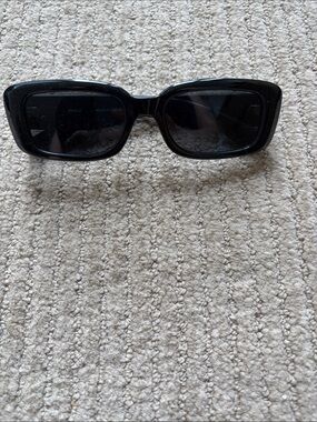 Uniqlo Sunlgassses, Rectangle , Black